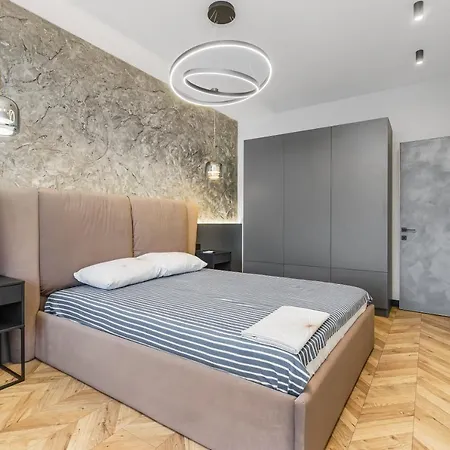 Pearl 45 Fantastic Design Sea View Apartment Odesa